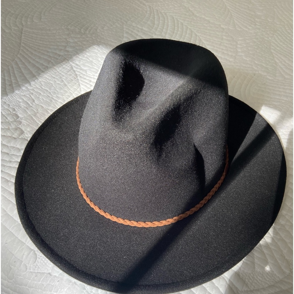 Black fedora hat